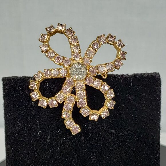 Vintage 4 Leaf Clover Shamrock Gold Tone with/ Light Pink Rhinestone Brooch - Picture 4 of 13